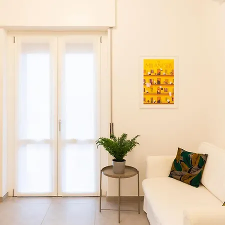 Brenta Floor - Mm3 Yellow Line * Milan